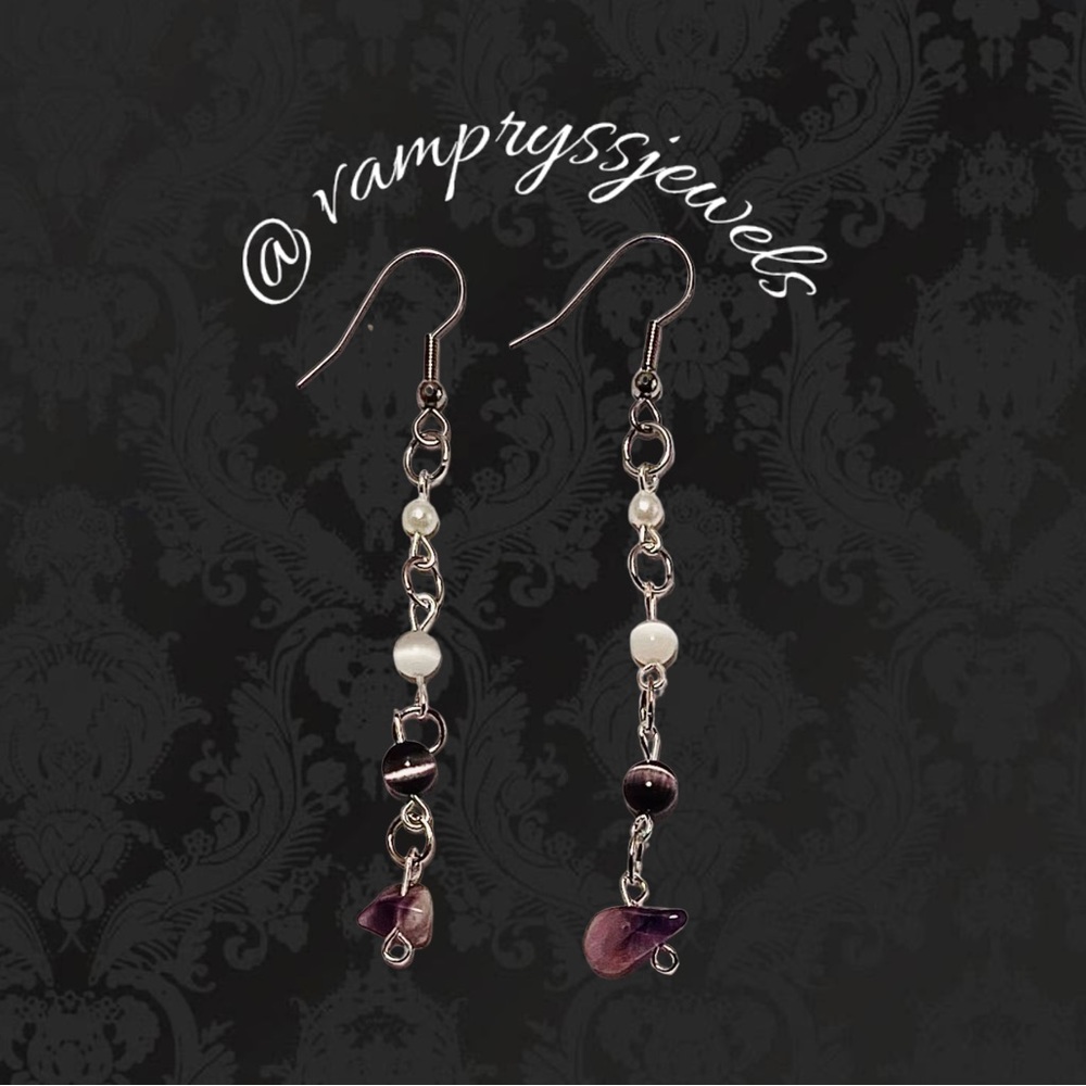 Pear and amethyst earrings